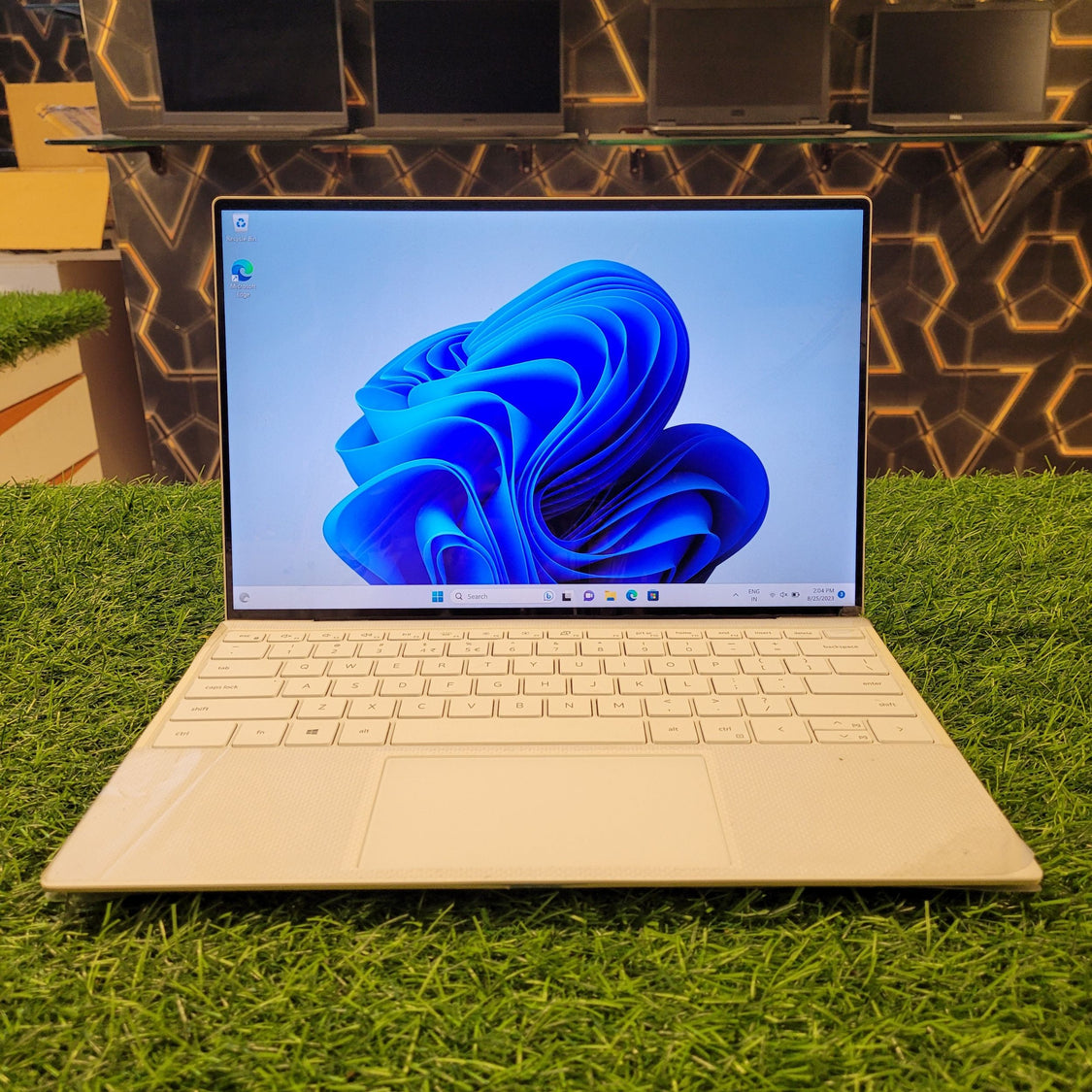 Dell XPS 13 9310 i7 11th gen UHD+ Touchscreen Laptop(Open Box) Saudewala