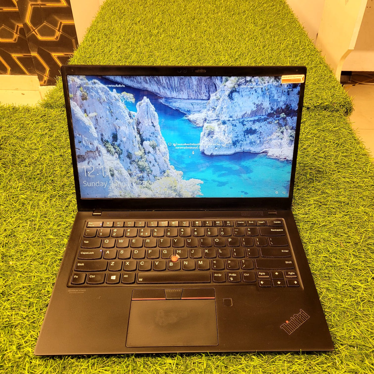 Lenovo ThinKPad X1 Carbon 7th Intel Core i7 8th Gen 14" FHD Display Laptop With Windows 11 Ms Office 2016 (Renewed/Import)